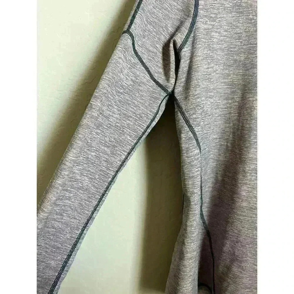 Zella Lightweight Hooded Pullover Size Medium - Picture 5 of 10